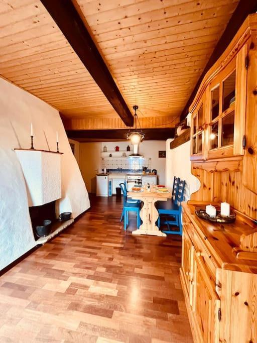 Charmant Appartement De Vacances Alta Ripa Hauterive  Экстерьер фото